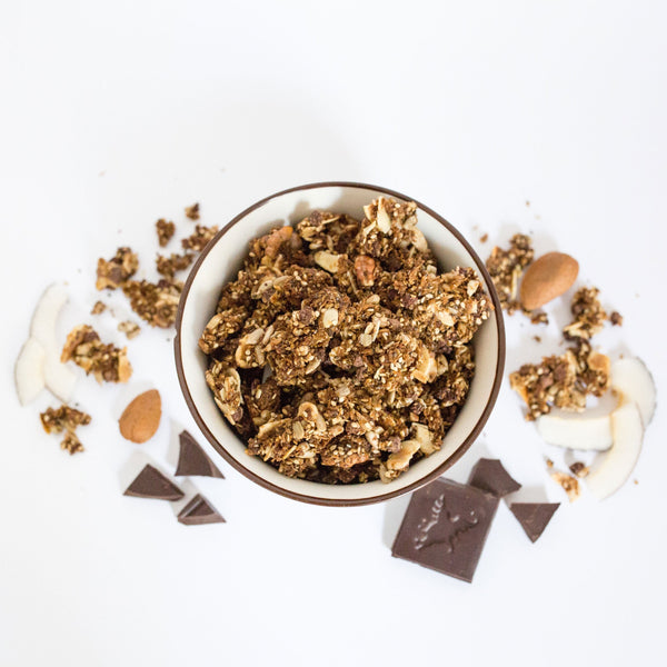 Bol-granola-con-chips-de-chocolate-sin-cereales