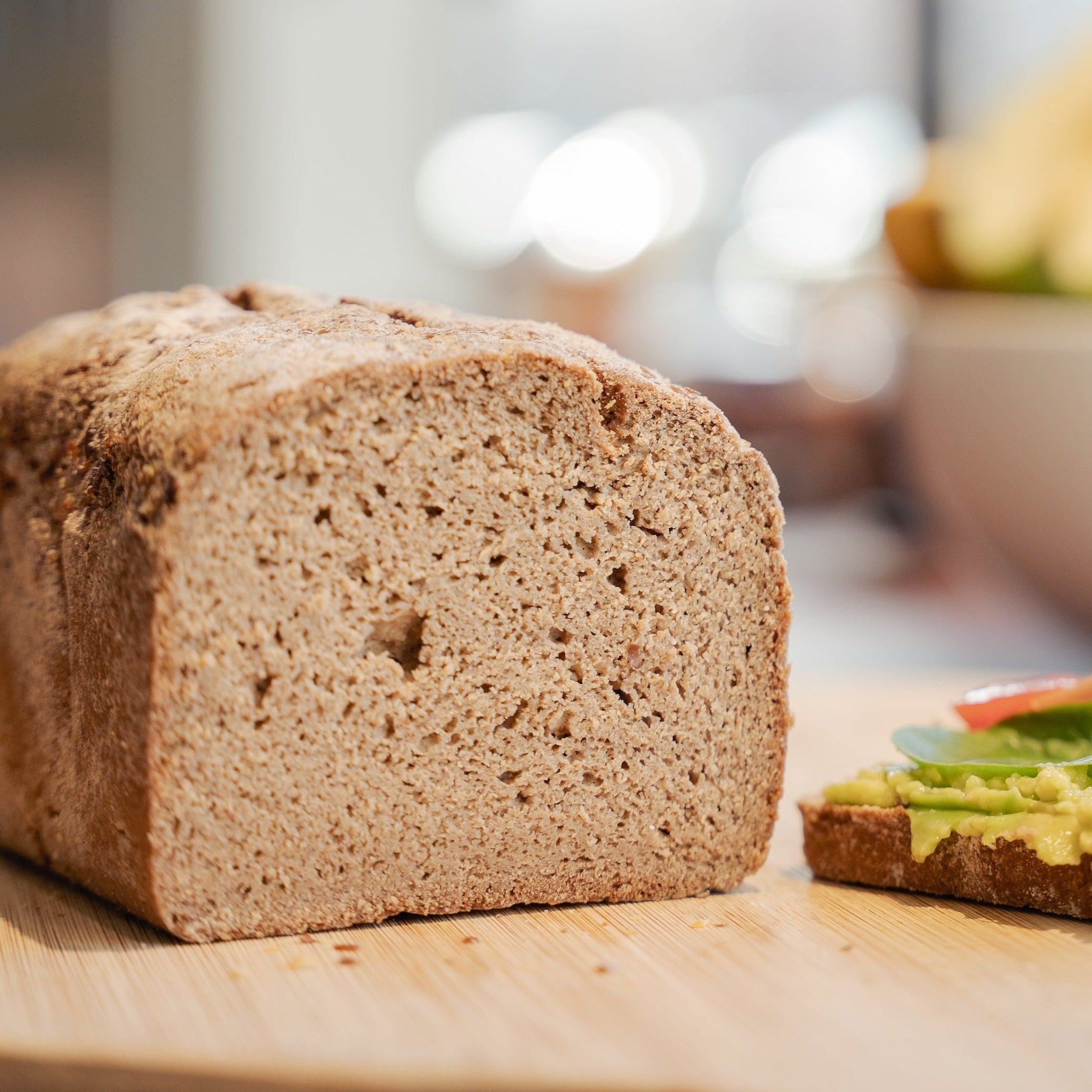 Hogaza de pan de trigo sarraceno bajo en carbohidratos y alto en proteínas